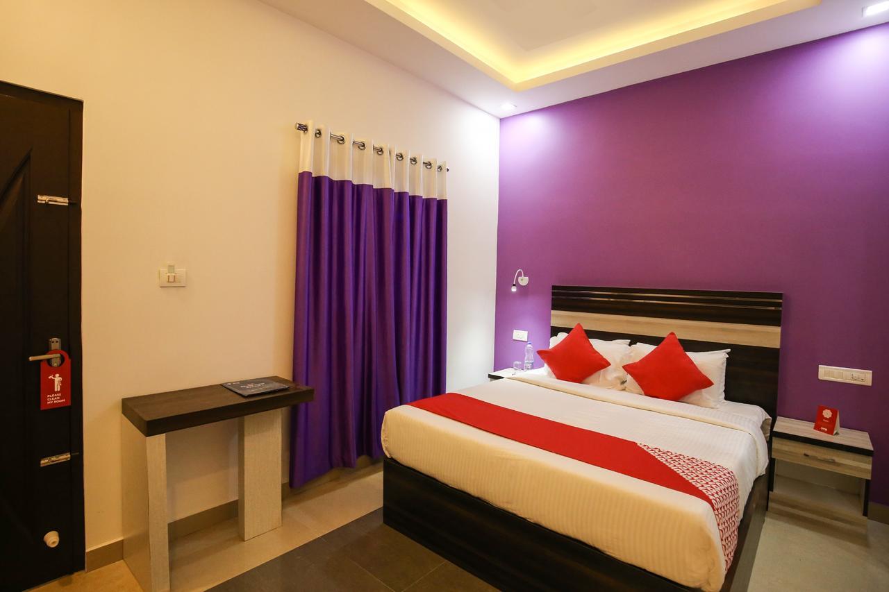Alappuzha Oyo 10152 Rail View Residency酒店 外观 照片