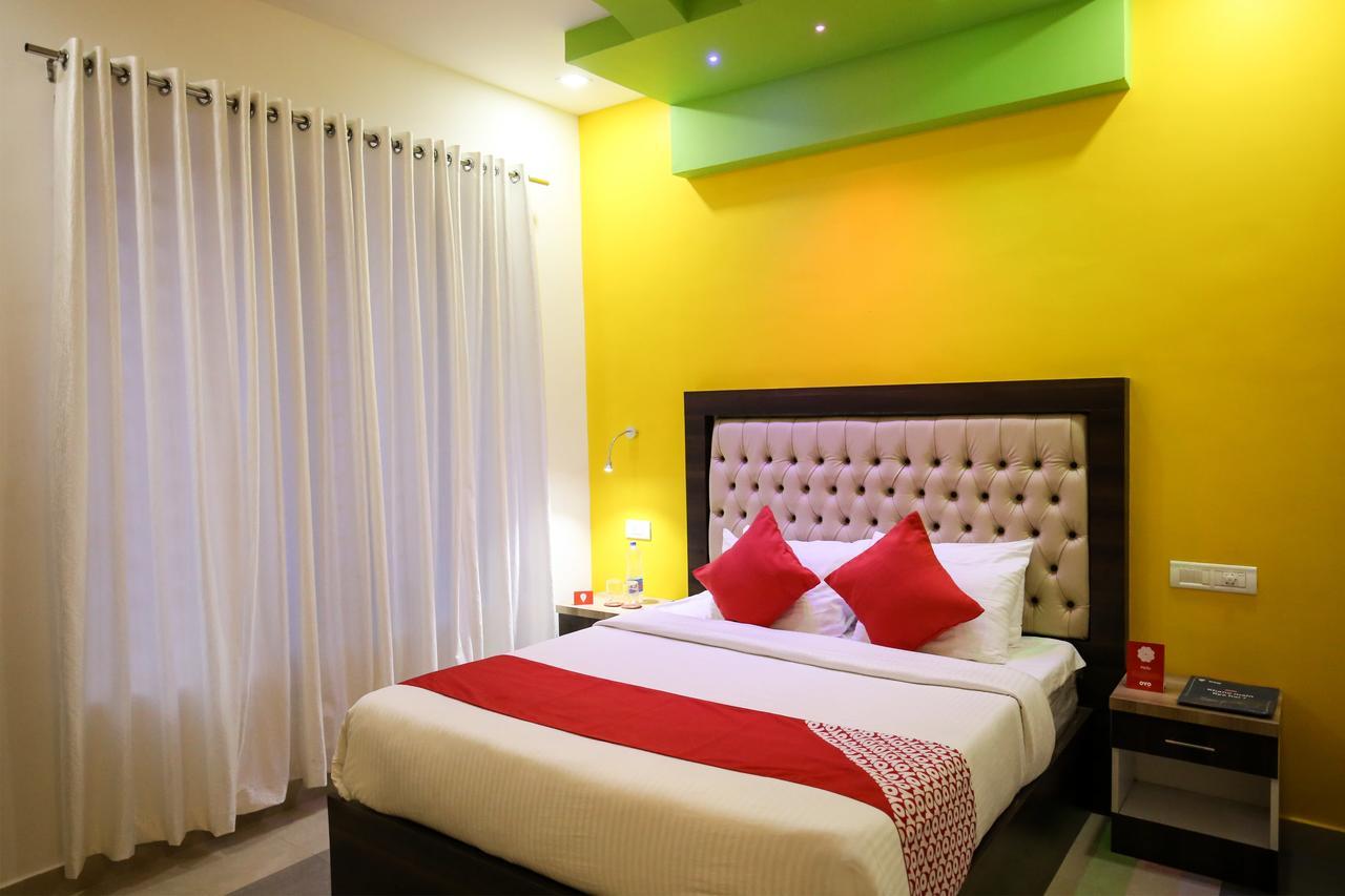 Alappuzha Oyo 10152 Rail View Residency酒店 外观 照片
