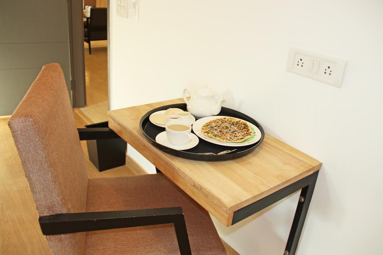 Alappuzha Oyo 10152 Rail View Residency酒店 外观 照片